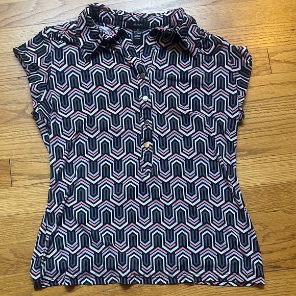 Alfani Women's Top - Black, White, Gray, Pink Geometric Design.  Size M. - Picture 1 of 3